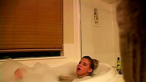 Horny Blond Is Rubbing Her Cunt In The Bathtub